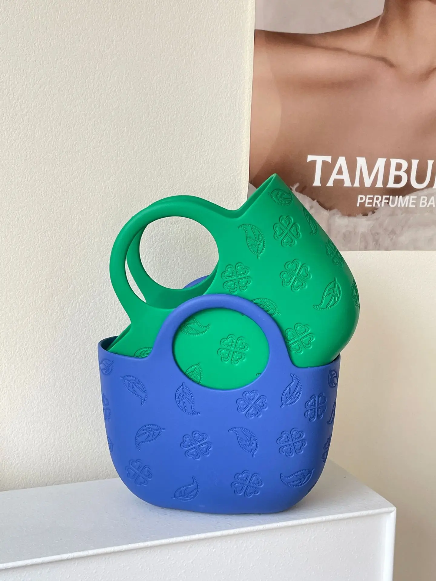 

New EVA Portable Miscellaneous Bag Lightweight Waterproof Large Capacity Handbag Fashion Vegetable Basket Bag Beach Bag