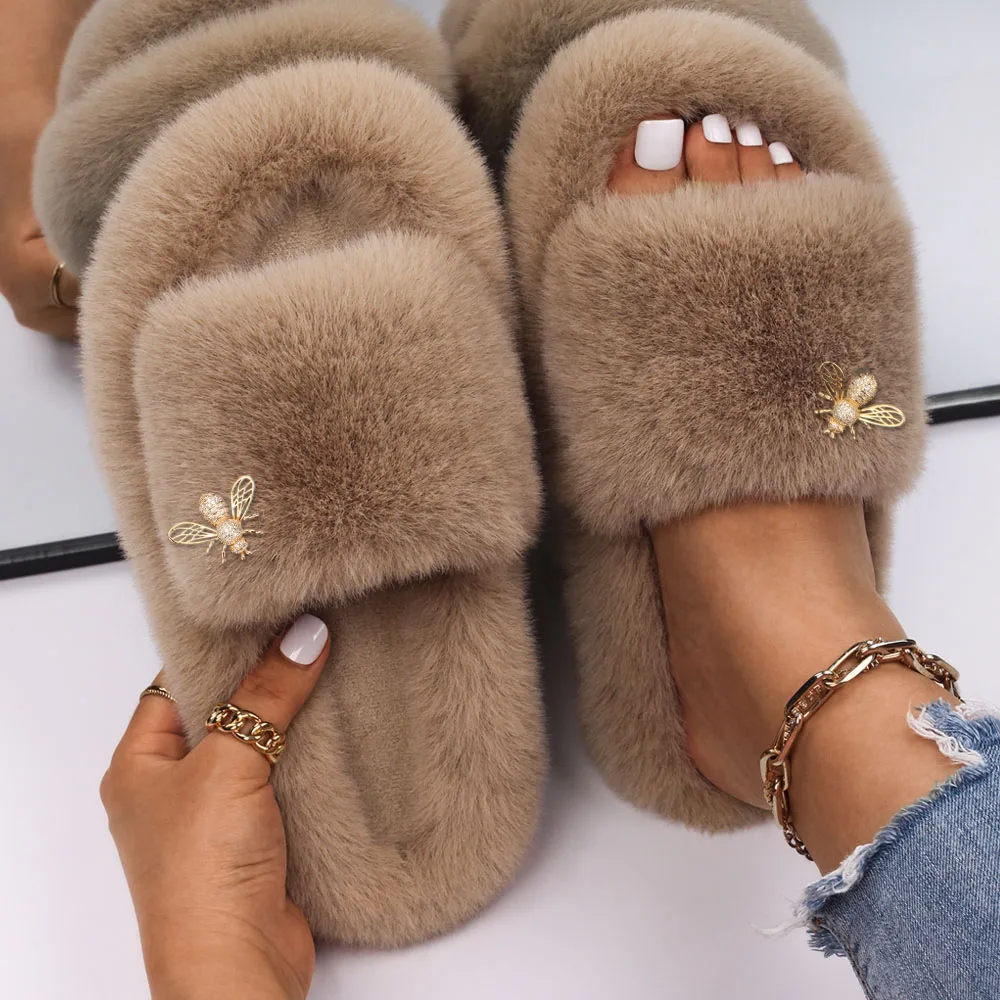 

Women's Slippers Shoes Crystal Insect Fluffy Flip Flop Faux Fur Sandals Furry Outdoor Slippers Slides Luxury Designer Brand 2022