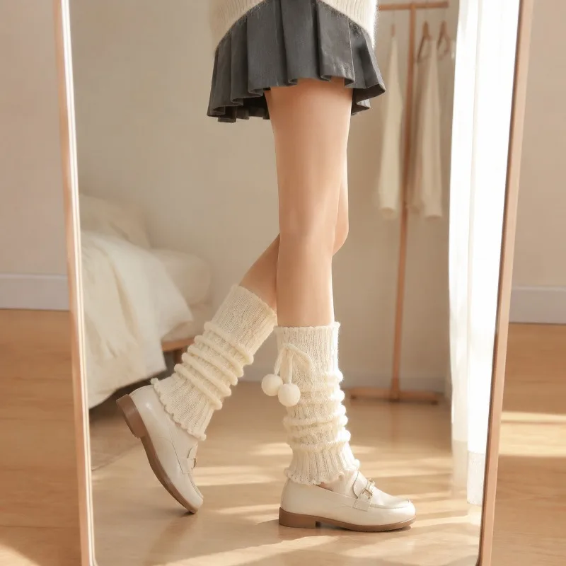 1-2Pairs Winter Thick Stacked Socks Fleece Leg Warmers  Deer Ball Decor Warm Stretch Leg Covers for Women Stylish Outfits