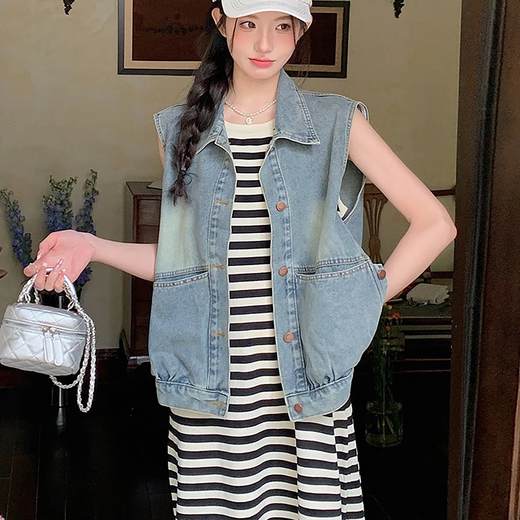 2026 Spring Summer Chaleco New Retro Denim Vest Jacket Fashionable Versatile Loose Big Pocket Sleeveless Top Women Waistcoat