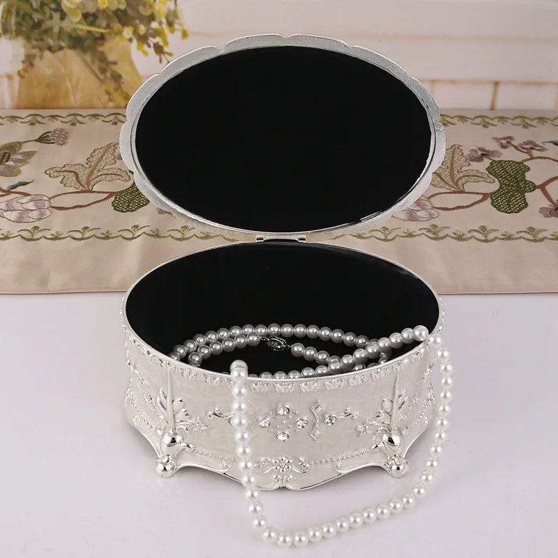 Creative Oval Rhinestone Jewelry Box Retro Earrings Necklace Storage Organizer Decorative Gift Box for Women