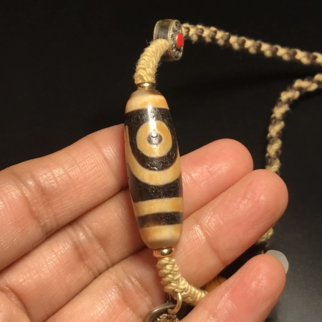 Tibetan two-eyed dzi beads, agate, Lezi beef bone collarbone necklace, pendant, Duobao beaded jewelry 12 * 35