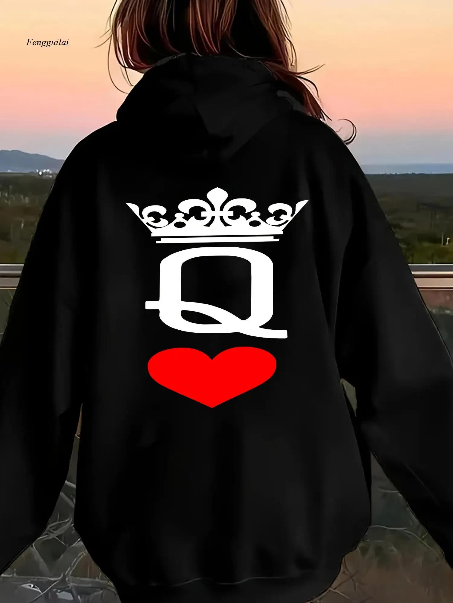 Veste à capuche confortable à manches longues doublée de polaire avec motif Q Heart |   Détail de fermeture éclair décontracté, parfait pour toutes les saisons