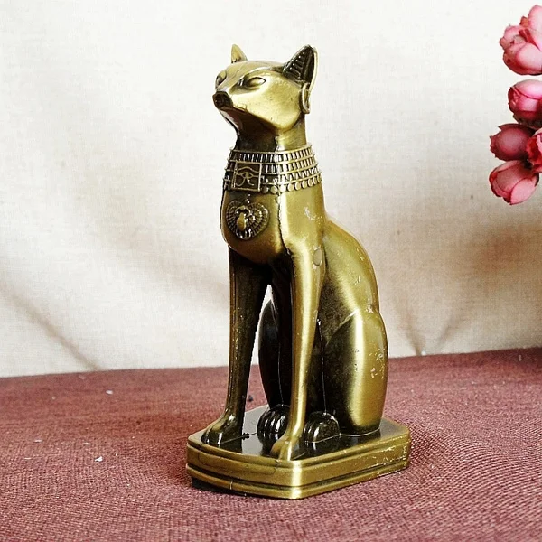 

Fashion Metal Bastet Statue Egyptian Cat God Figurine Cat in Ancient Egypt Metal Sculpture Home Desk Office Decor Gift