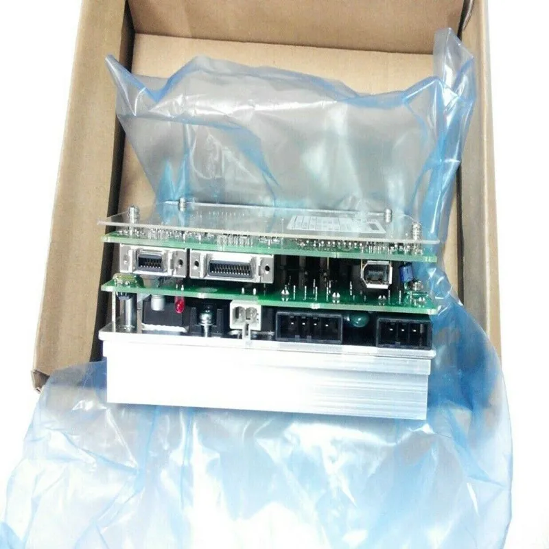 Servoazionamenti in buone condizioni SGDJ-04AP Disponibile