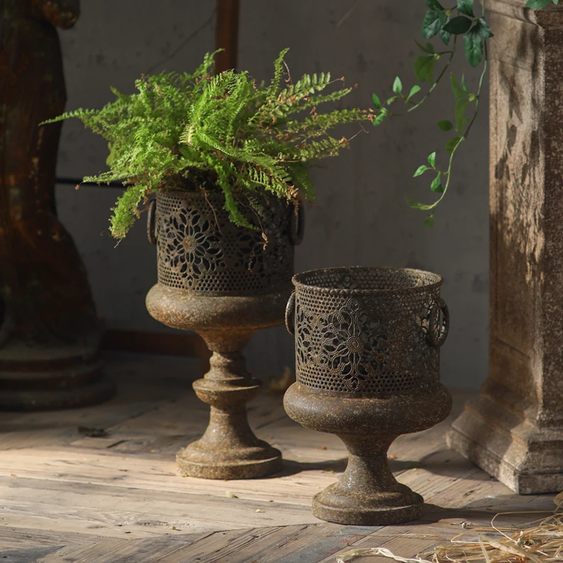 Vintage Iron Art Hollow-Out Decorative Flower Pot with a High-End Feel, Practical Decorative Flower Pot for Garden, Balcony, and Courtyard, High-End Decorative Flower Pot for Home