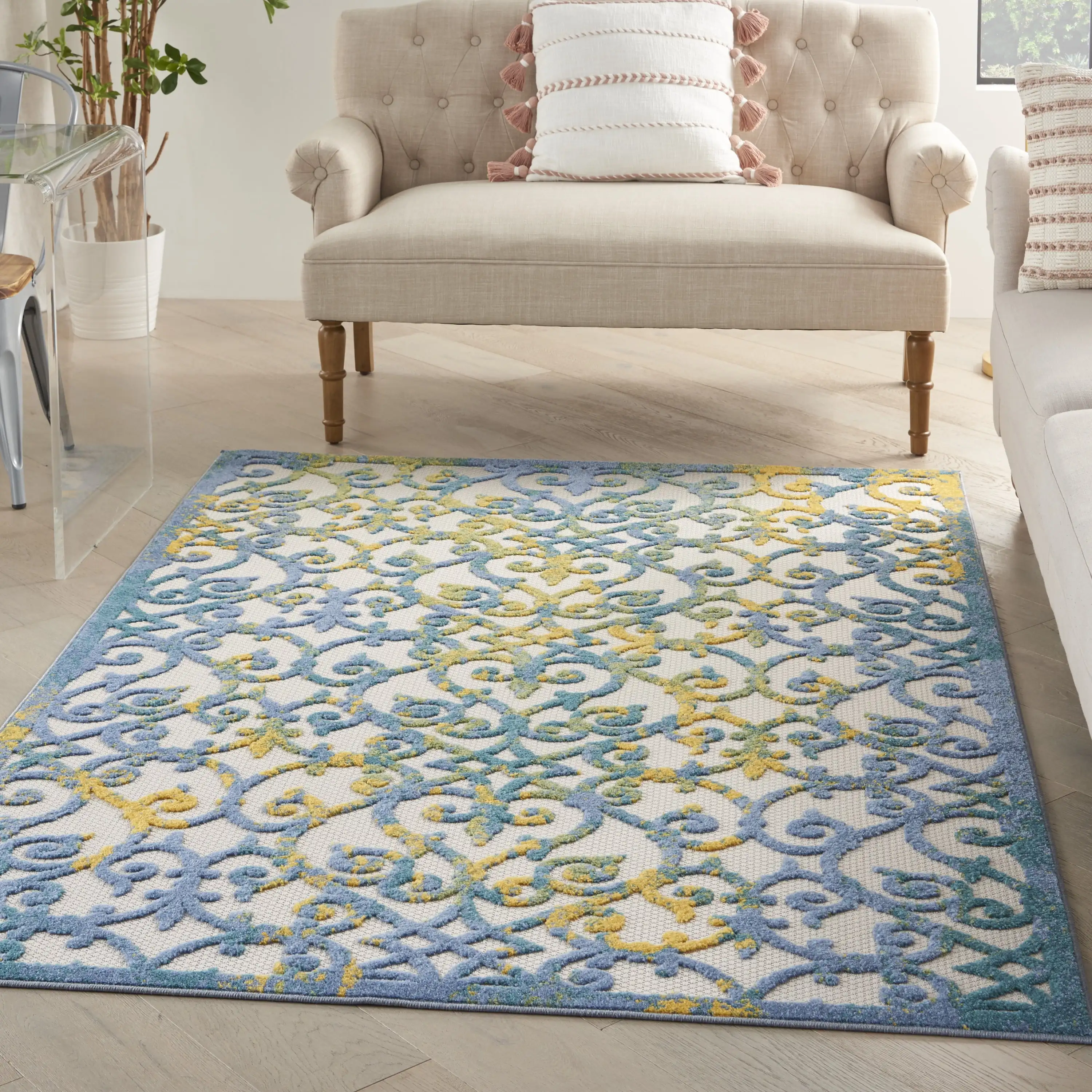

Aloha Indoor/Outdoor Ivory Blue 3'6 x 5'6 Area Rug, (4x6)