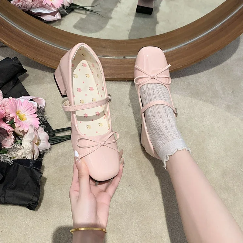 Chaussures de printemps peu profondes Mary Jane pour femmes, chaussures simples à talons hauts en cuir verni à talons blocs