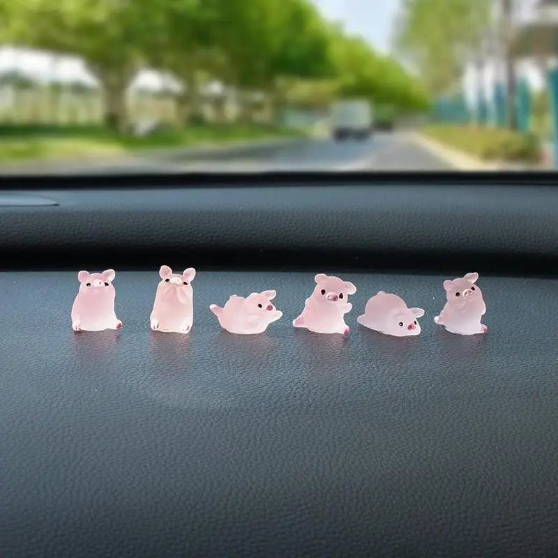 6 cute mini pig car ornaments suitable for decorating the center console screen or rearview mirror.