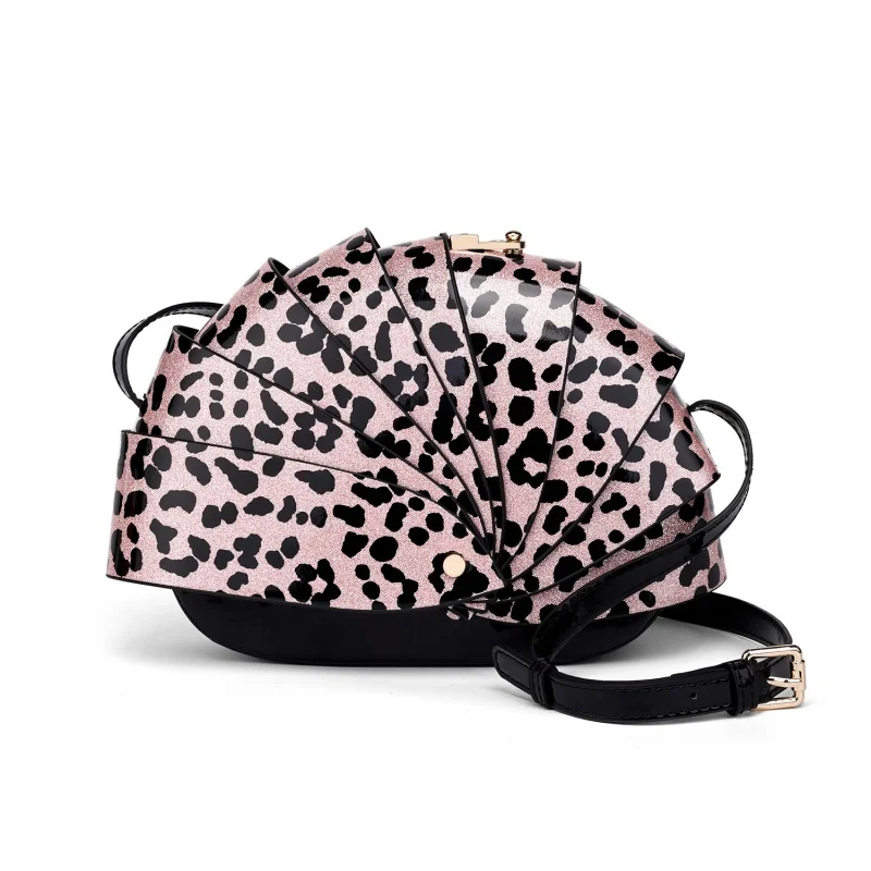 

Глянцевая сумка через плечо с леопардовым принтом в форме веера, креативный дизайн для женщин, стильная уникальная сумка через плечо в форме улитки