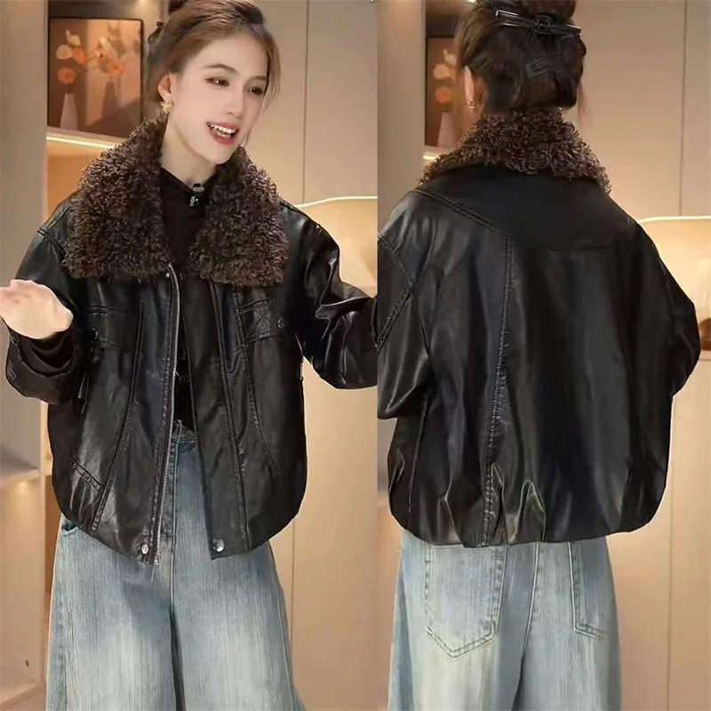 Women's Leather Jacket Fleece-lined Thickened Autumn Winter Coat New Detachable Fur Collar Stylish Warm Leather Outwear Tops
