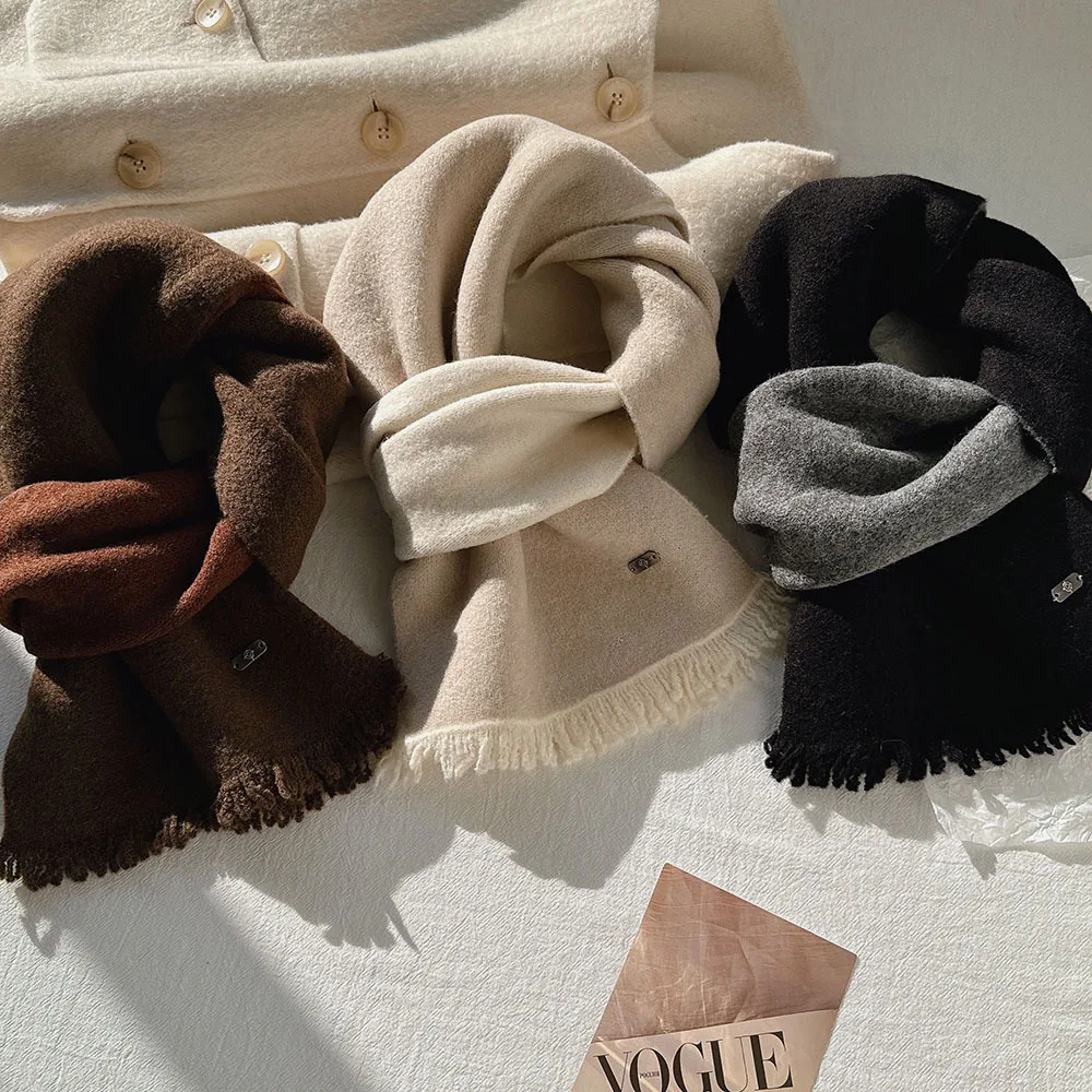 양모 복고풍 문학 및 예술 메일라드 스카프 여성 스타일 흰색 작은 드리워진 스카프 유행 겨울이 포함되어 있습니다.