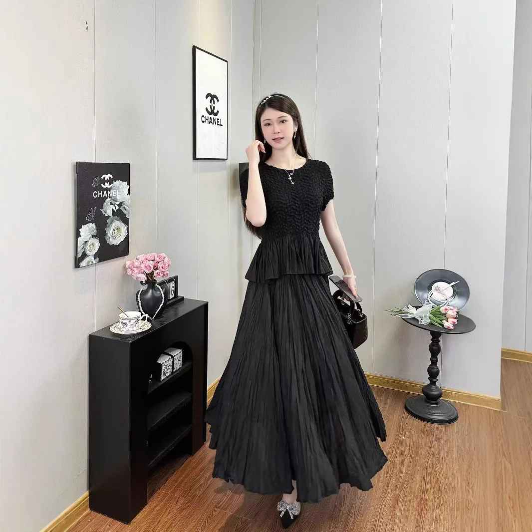 Miyakaya スタイルのハイエンドデザインプリーツ Tシャツ女性のビッグ裾スカート 2 点セット緩い新しい大きいサイズの女性のスカートスーツ