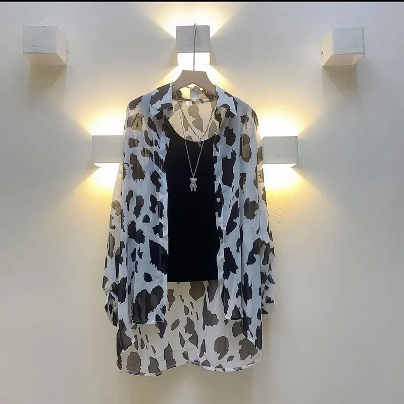 Cárdigan de manga larga con estampado de leopardo para mujer, camisa informal holgada con solapa y botonadura única, protección solar, tendencia de