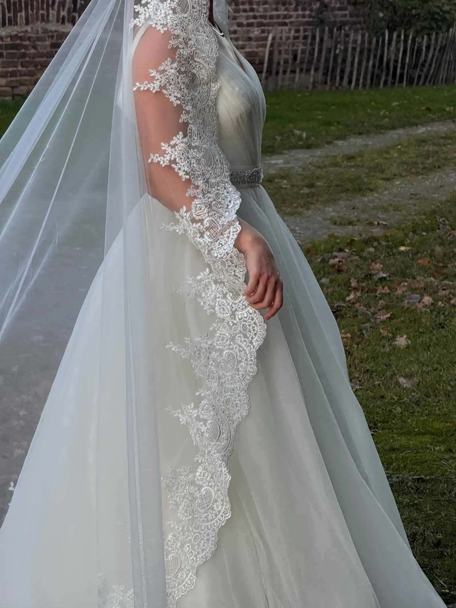 Ivory Wedding Veil Royal Cathedral Lace Soft Tulle Mantilla Lace Edge Embroidered Bridal Veil Vintage Wedding Dress Accessories