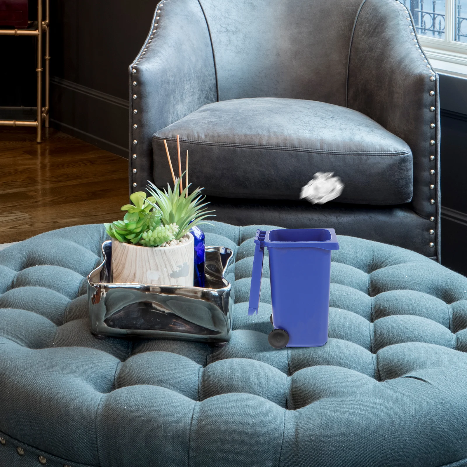 

Plastic Mini Desktop Trash Can with Lid Small Office Table Waste Bucket Storage Container Desktop Trash Can Waste Bucket
