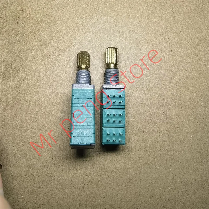 

2pcs 09 type precision potentiometer, six B50K axis, 15MM power amplifier, volume potentiometer, 6 channel