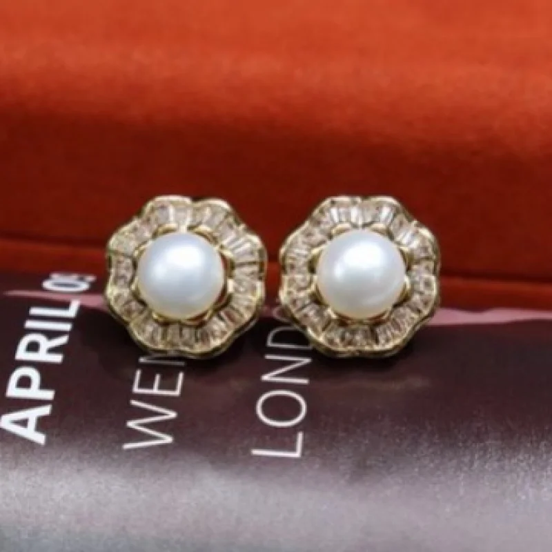 

Freshwater Pearl for Women Korean Style 8-9mm 18k Gold Plated Full Zircon Micro Pave Fashion Simple Versatile Earrings