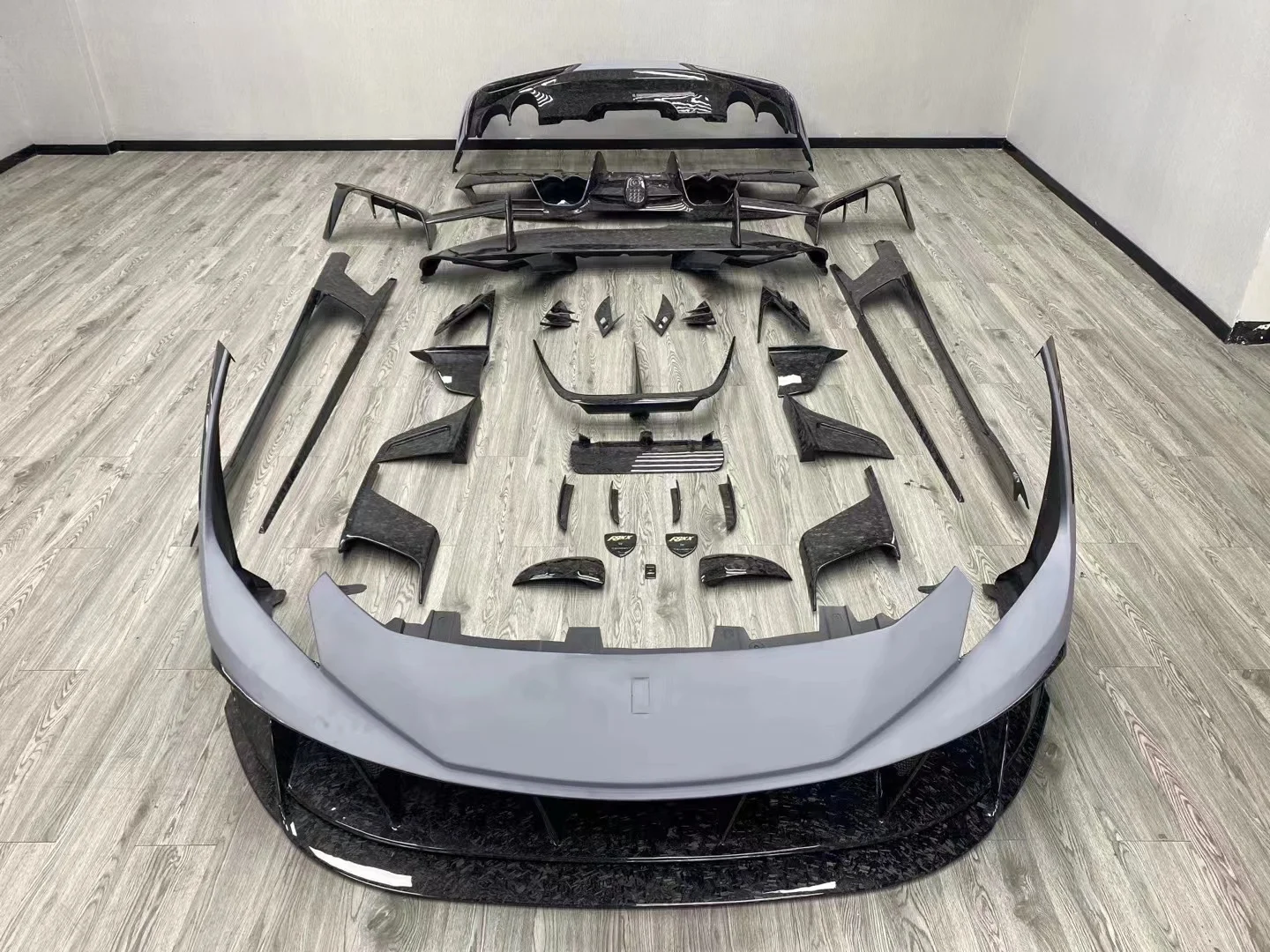 Suitable forFerrari F8 Upgrade and Modification MSY Model Forged Carbon Fiber Large Surround Full Car Kit Bumper Deflector