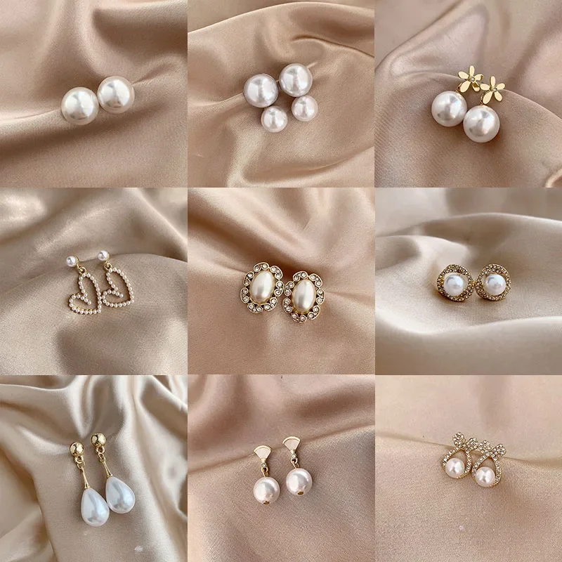 Simulated Water Drop Pearl Rhinestone Clip on Earrings Retro Baroque Simple Elegant Round Pearls Clip Earrings Wihtout Piercing