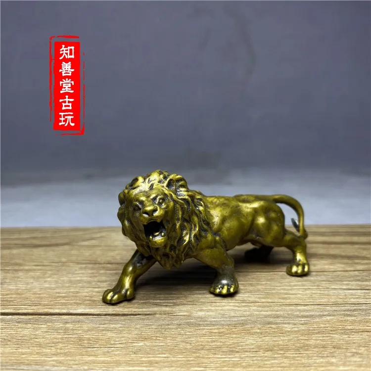 Copper lion ornaments Solid pure copper casting African lion study desktop ornaments Pressed paper vintage collection and play