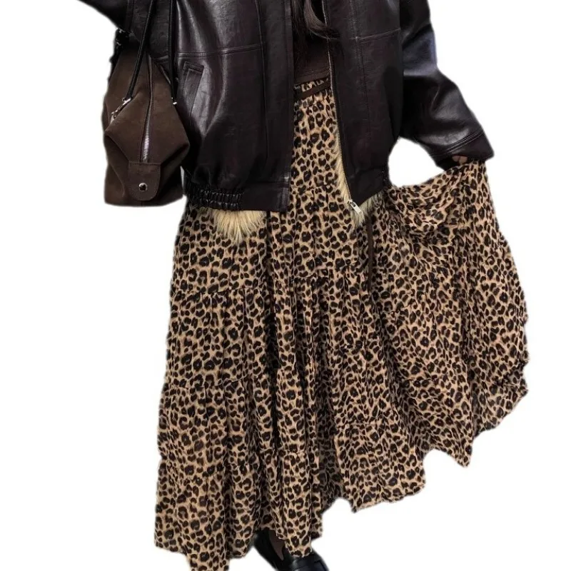 Gonna a trapezio con stampa leopardata stile pigro versatile alla moda in stile coreano con pieghe larghe Gonna di media lunghezza effetto snellente