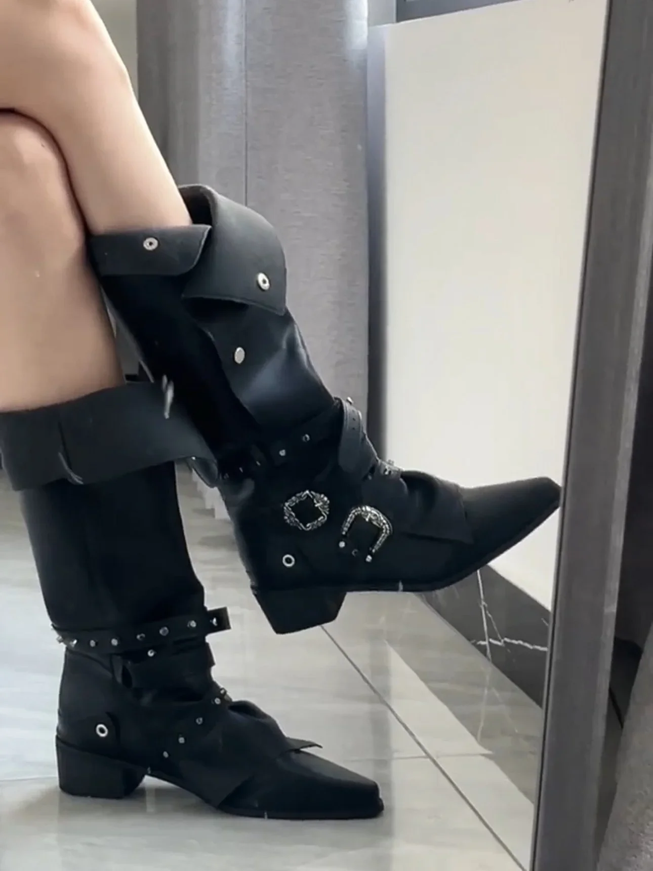 Knight boots 2025 autumn black punk style niche personality long boots American wasteland style boots women retro image 4