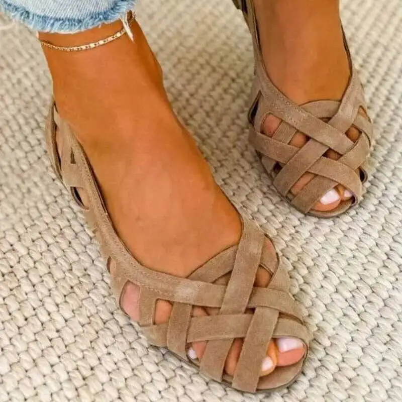 

Sandals For Women Flat Heels Breathable Hole Shoes Non-Slip Beach Shoes