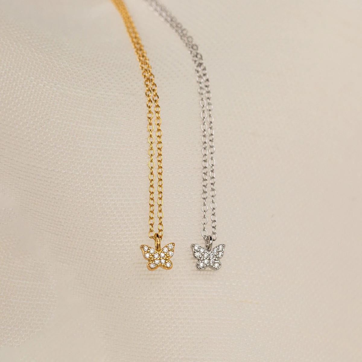 Simple fashion butterfly pendant necklace gold silver color diamond shining exquisite girls with accessories jewelry gift