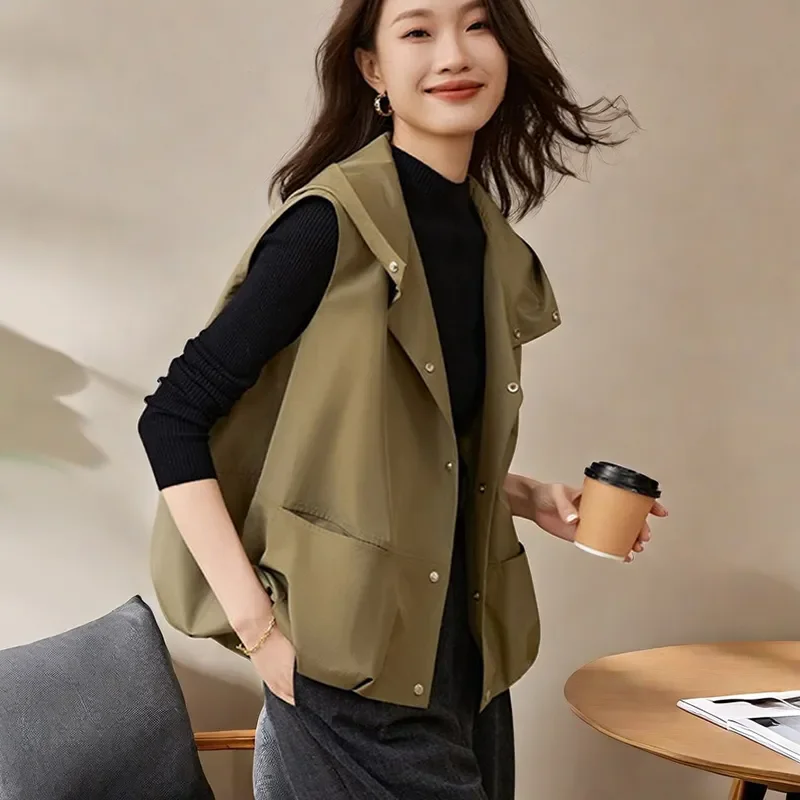

2025 Autumn Women Stylish Simple Chic Sleeveless Hooded Jacket Vest Female Korean Casual Pockets Loose Outewear Solid Waistcoat