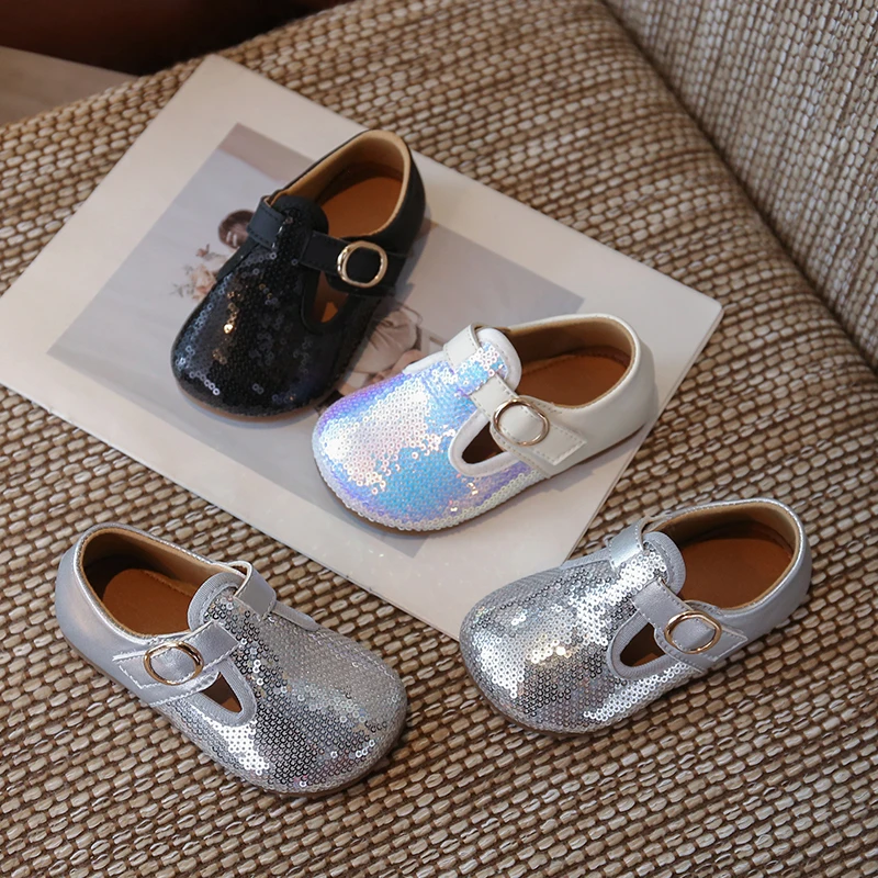 

Girls Princess Flats Shiny Glitter Kids Casual Leather Shoes Versatile Round Toes 2025 Autumn Children Dance Performance Shoes