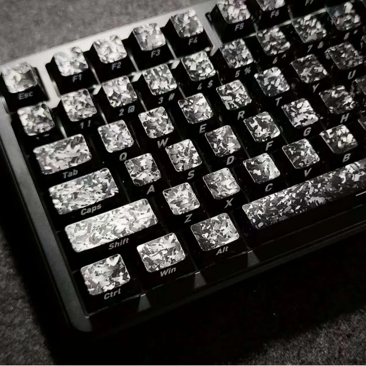 Imitation Carbon Fiber Side-Engraved Keycaps PC Key Caps for Magnetic Switch Compatible Mechanical Keyboard Keycaps