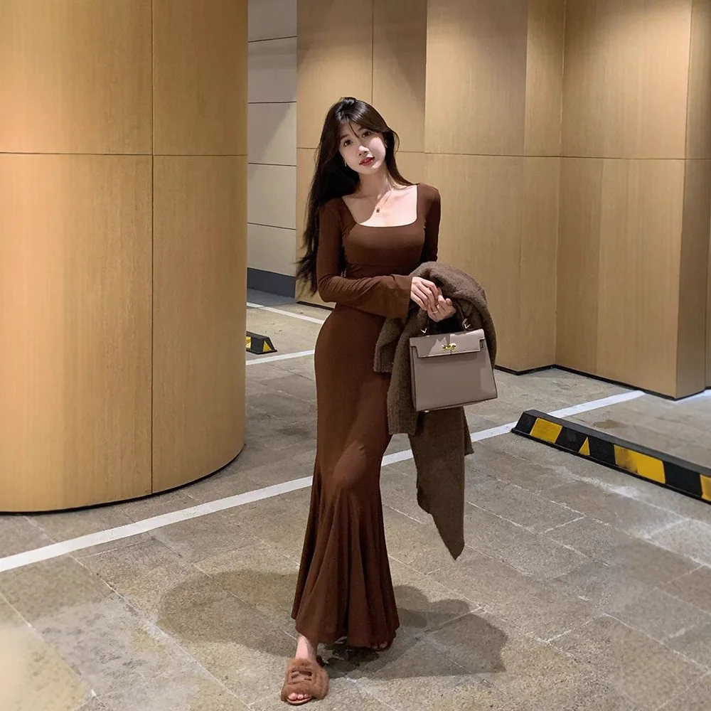 

Атмосфера: мода ранней осени в корейском стиле, новый женский предмет 2025 года, черное платье с рыбьим хвостом лотоса, длинная юбка