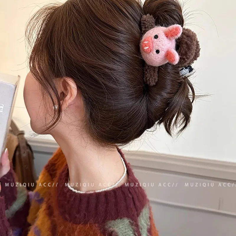 

2024 Korean Fluffy Grab Clip Large Cute Hair Clip Women Hairpins Clip Crab Headwear Girls Shark Clip Hair Accessories