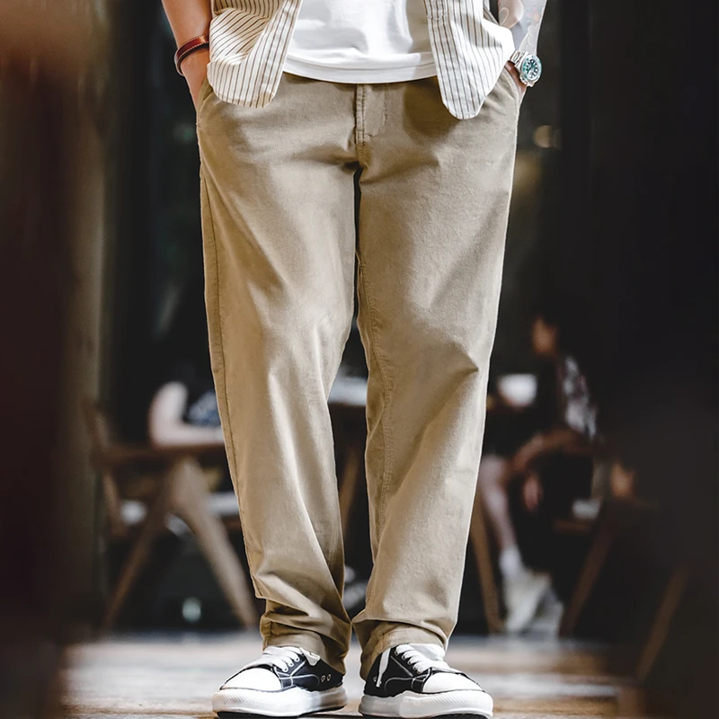Maden calças vintage de veludo cotelê com cintura alta ajustável, abas duplas e design reto. Calças masculinas para o outono e inverno, perfeitas