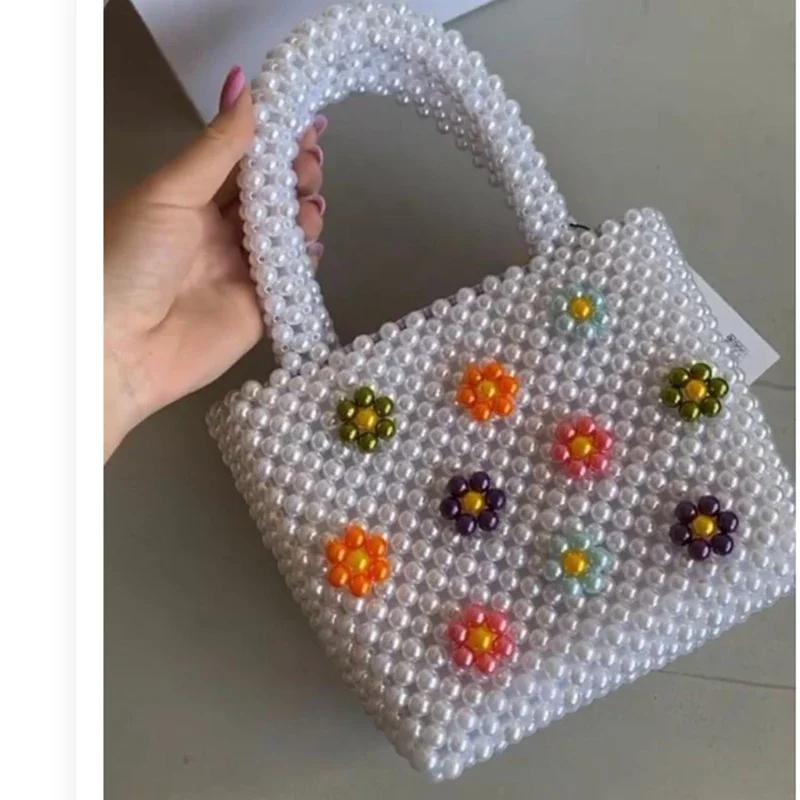 Hot Selling Flower Ins Designer Women's Bag New Fashionable Elegant White Party Banquet Handbag Customized Beaded