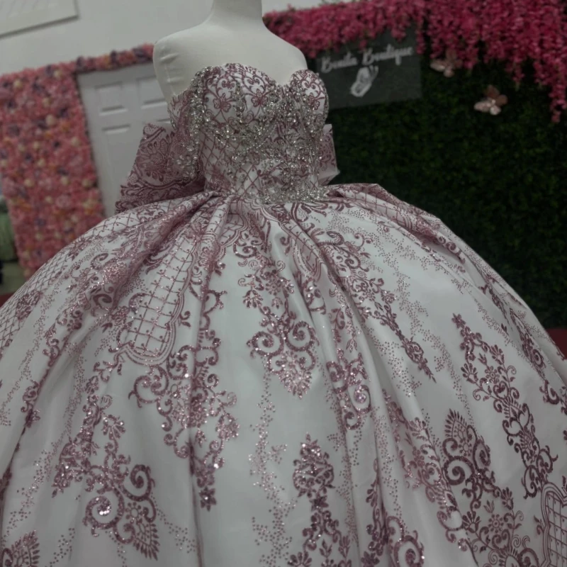 

Розовые блестящие платья Quinceanera, бальное платье с открытыми плечами, милое платье 16, аппликация с блестками, кружево, бисер, кристалл, бант, тюль, день рождения