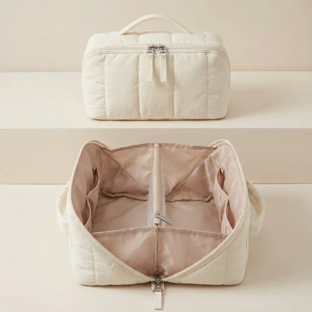 New Water-resistant Puffy Padded Makeup Bag Large Capacity Handheld Toiletry Bag Quilted Open Flat Cosmetic Case Daily Use