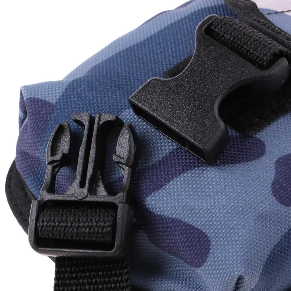 

Карманный быстросъемный чехол с ремешком для подводного плавания синий камуфляж