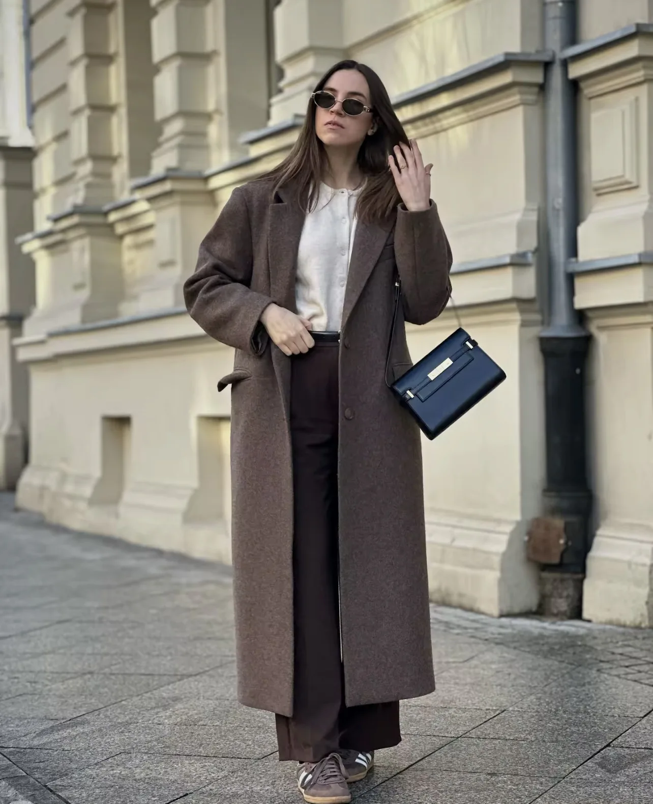 

Elegant Women's Brown Wool Blend Overcoats Chic Shoulder Pads Single-breasted Long Sleeve Coats Autumn 2025 Commuter Outerwears