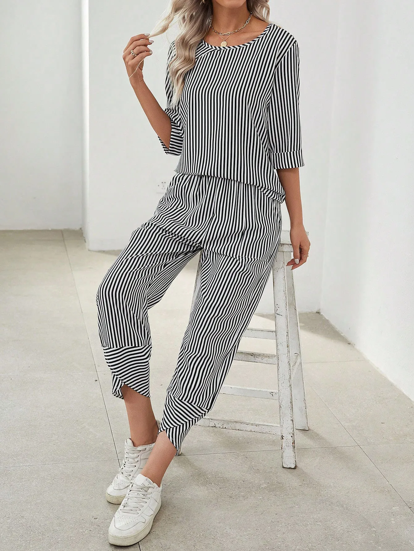 Women's Striped Two-Piece Set round Neck Short-Sleeved Loose Top Elastic Waist Pants Casual Homewear Daily Home Outfit
