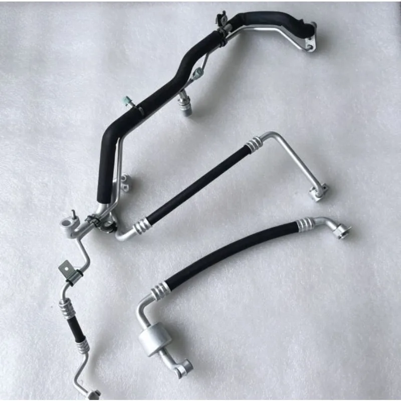 

8111010-V02 для Changan Alsvin V3 2015 S10978: Соединительная трубка испарителя кондиционера (выпуск/всасывание)