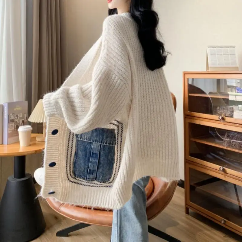 เสื้อคาร์ดิแกนถักไหมพรมสไตล์ลำลองสำหรับผู้หญิง ฤดูใบไม้ร่วง-ฤดูหนาว ดีไซน์ใหม่ ให้ความรู้สึกหรูหรา แฟชั่น ทันสมัย ใส่สบาย อเนกประสงค์ ให้ความอบอุ่น