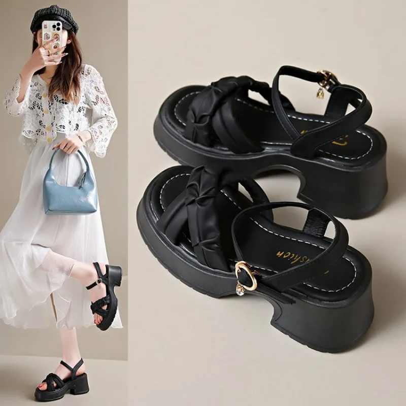 صنادل نسائية صيفية غير رسمية عصرية جديدة لعام 2025 بكعب متزايد منصة مقاومة للماء بنعل عريض روماني أنيق للنساء 41