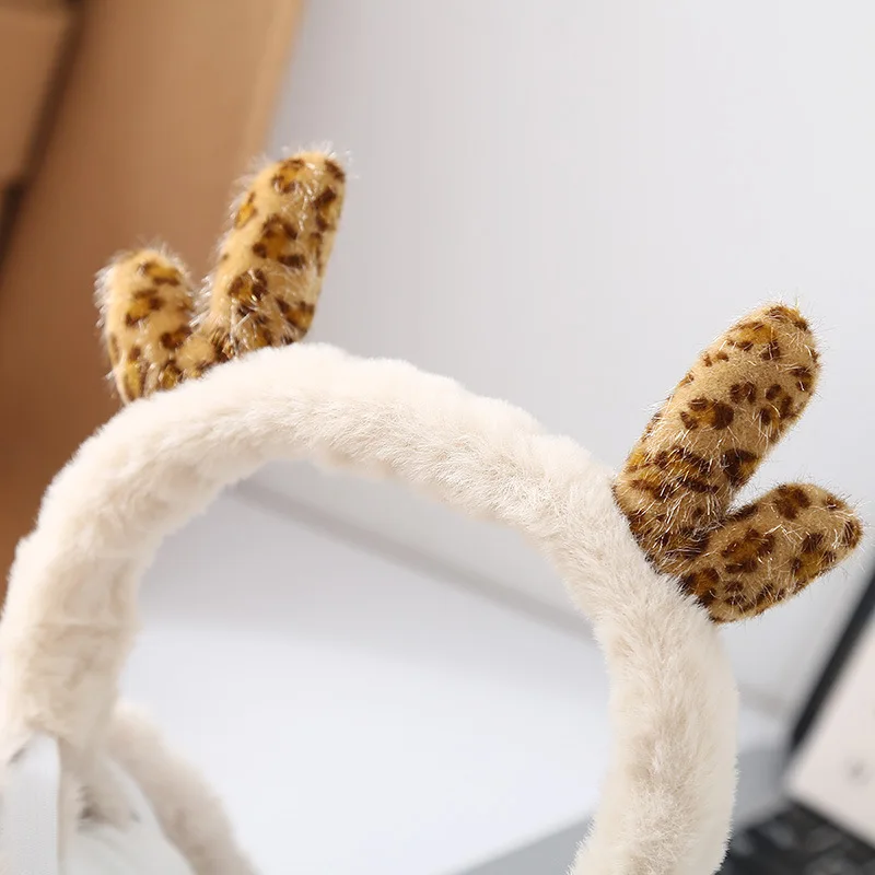 소녀를위한 귀여운 뿔 이어팁 겨울 한국어 버전 따뜻한 플러시 접이식 이어백 야외 내한성 이어팁 유행