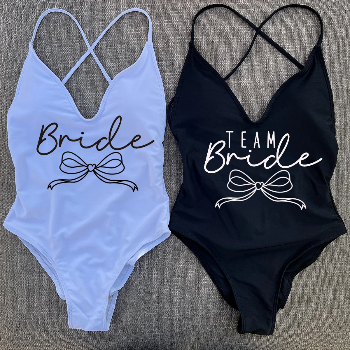 Sexy Gepolsterter Einteiliger Badeanzug Damen Team Braut Bademode Bikini Sommer Badeanzug mit Schleife Strandkleidung Junggesellinnenabschied