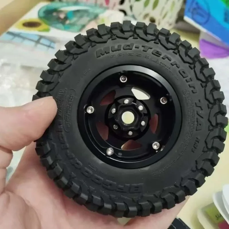 4 SZTUK 1,9-calowa pięciocamowa metalowa piasta koła do 1/10 RC Crawler Car AXIAL SCX10 TRX4 Defender RC4WD D90 D100 Cherokee MK07 Tank 300