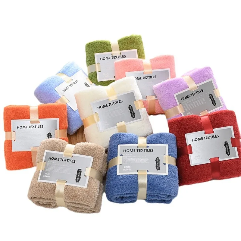 

Towel Souvenir Coral Velvet Wedding Gift Box with Square Towels for Wedding Holiday Gifts