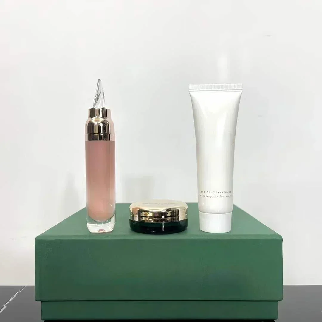 Mode Neue Handcreme 30 ml Lipgloss 7 ml Lippenbalsam 5 g Make-up Pflege Geschenkbox Make-up-Tool