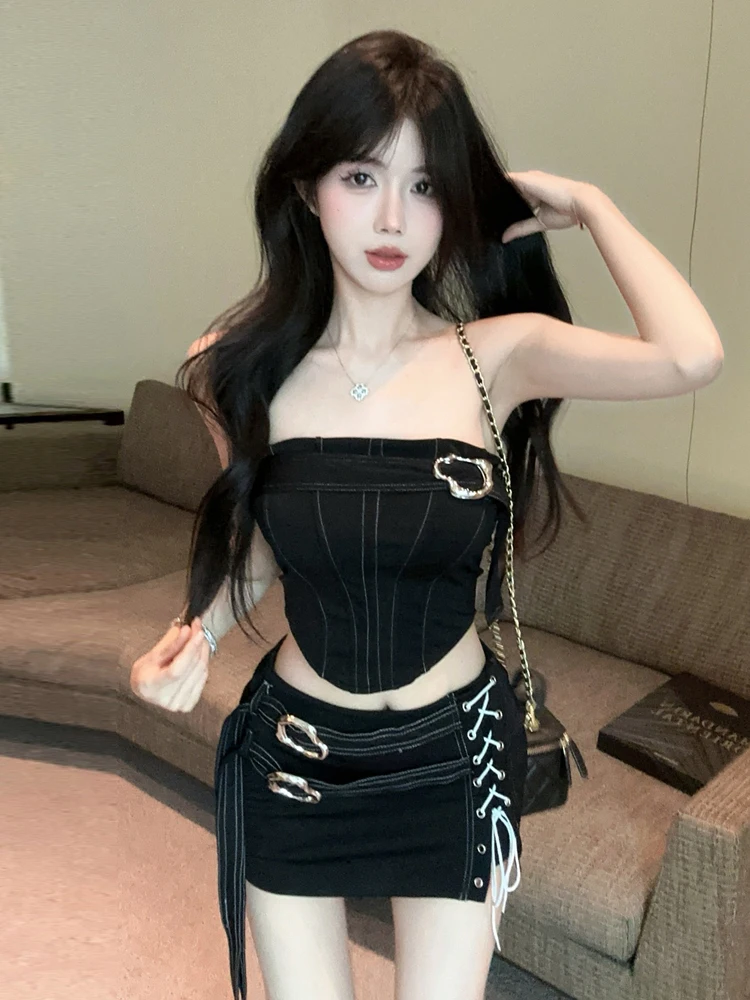 Sexy Trendy Girl Metal Buckle Tube Top Vest Design Sense Knot Slimming Sexy Butt Short Skirt Two Piece Set Fashionable Women'...